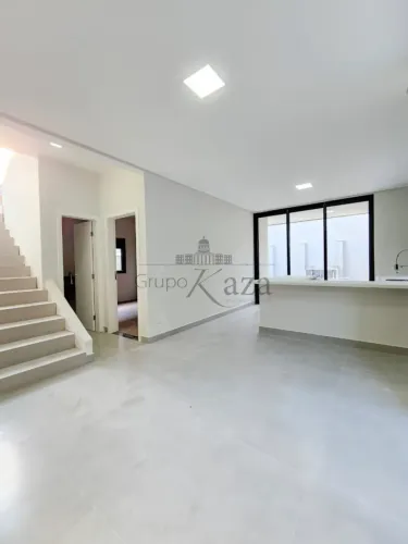 Casa em Condomínio - Caçapava - Condomínio Reserva do Vale - 3 Dormitórios - 150m².