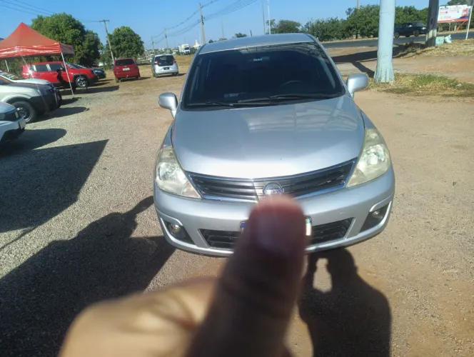 Nissan Tiida S 1.8/1.8 Flex 16V Mec. 2012