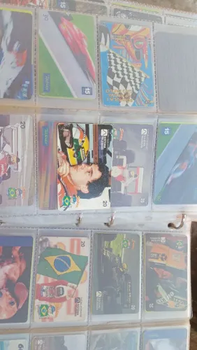 Vendo coleção de cartão telefônico *