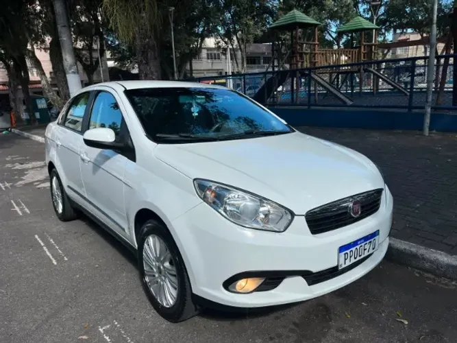 Fiat Grand Siena Essence 1.6 Flex 16V 2016