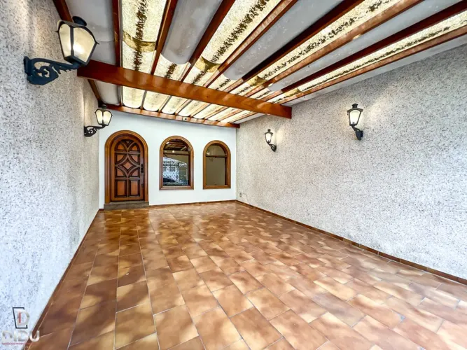Casa para venda em Planalto Paulista com 3 quartos, sendo 1 suíte, 150m²