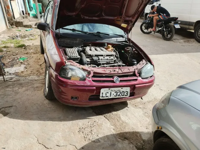 Sucata Corsa 98/99 ar condicionado e direção 
