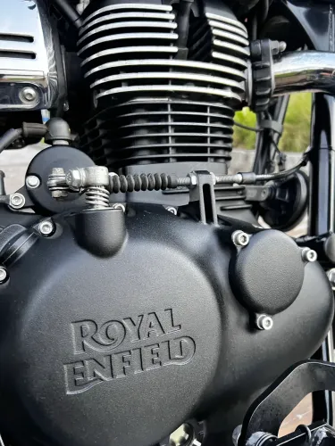 Royal enfield 2025 preto fosco