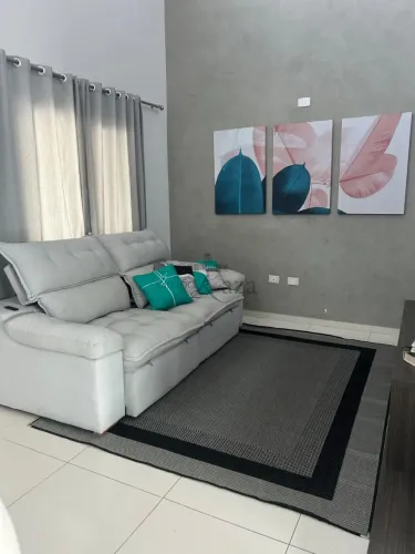 Casa em Condomínio - Parque Califórnia - Residencial Crystal Park - 3 Dormitórios - 210m².