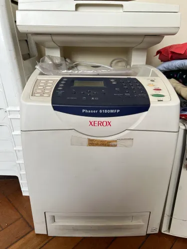 Multifuncional Xerox sem o toner funcionando 