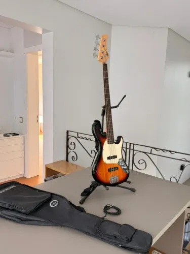 Contrabaixo Cort Action PJ Sunburst + Bag Luxo RockBag + Acessórios