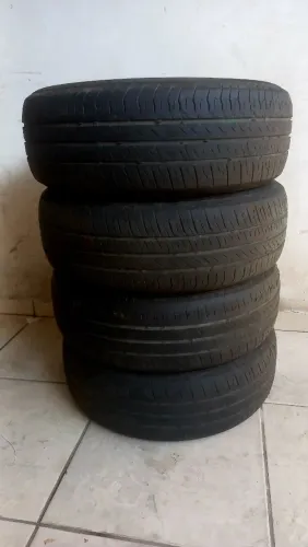 Pneu 195/65 R15 continental