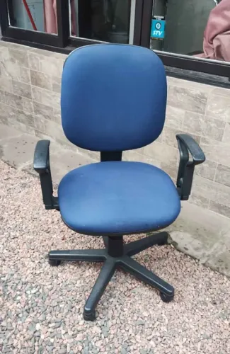 Cadeira giratória em perfeito estado