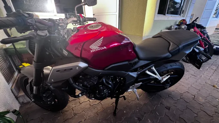 Honda 650 CBR intacta (zero)