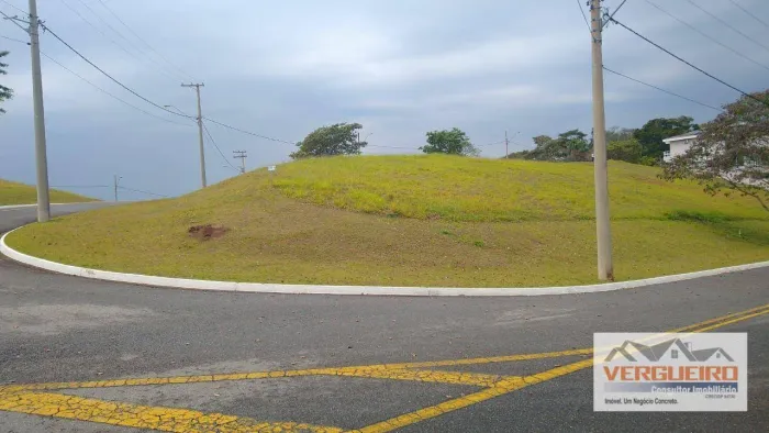 Terreno no condomínio Quinta dos Lagos, em Paraibuna
