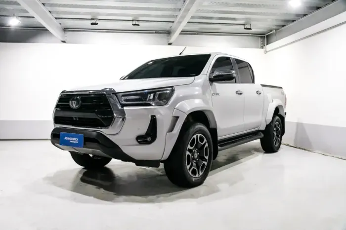 Toyota Hilux CD SRX Plus 4X4 2.8 TDI Die. Aut. 2024