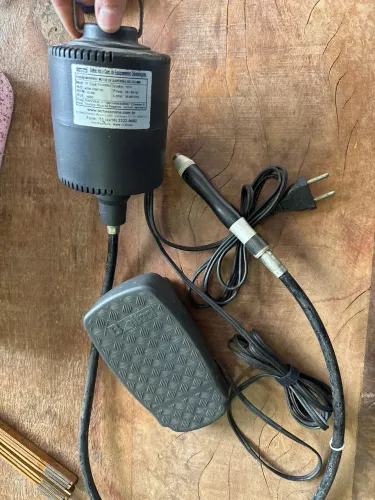 Motor de Suspensão Beltec Mini 127V 100W com Chicote, Caneta e Pedal