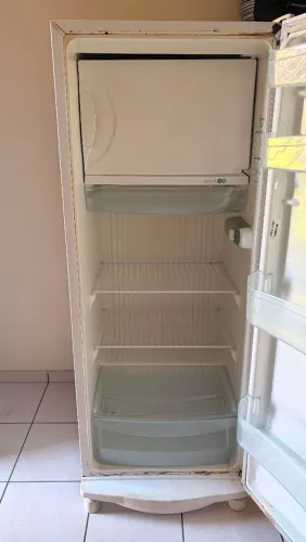 Vendo Geladeira