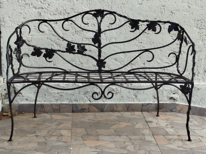 Banco Namoradeira de Ferro Batido para Jardim / Varanda 