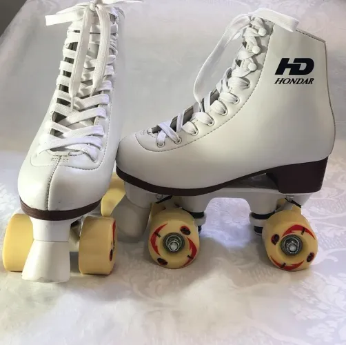 Vendo patins: Modelo Hondar Quad 4 rodas