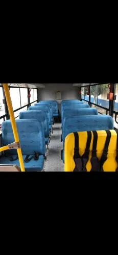 Ônibus escolar