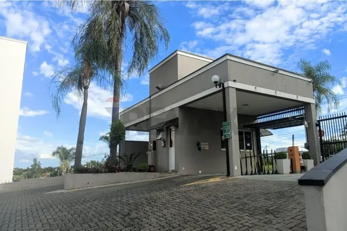 Apartamento a venda na cidade de Valinhos, interior de São Paulo com 2 quartos, sendo 1 su