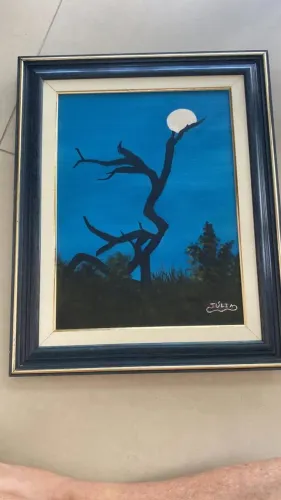 QUADRO PINTADO A MÃO - A ÁRVORE SENTINDO A LUA
