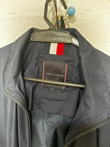 jaqueta Tommy Hilfiger azul escuro M 