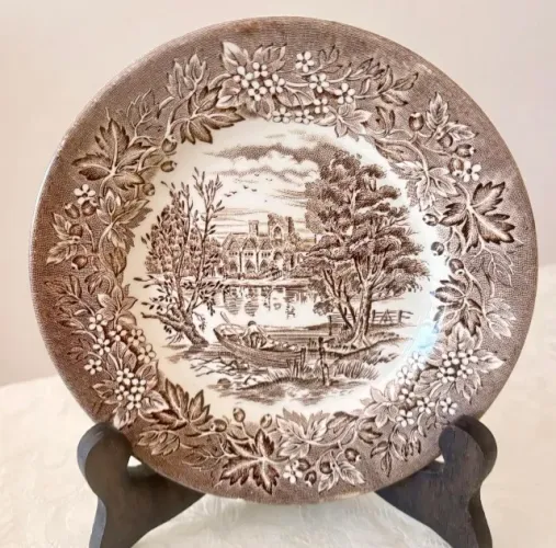 Prato em faiança, English Ironstone Tableware