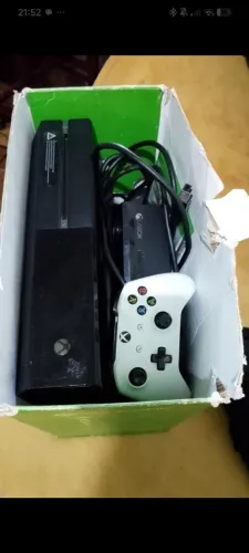 Vendo Xbox one tudo certinho