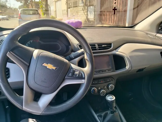 Chevrolet Onix Hatch LT 1.0 8V Flex Power Mec. 4P 2016
