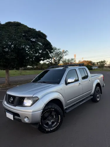 Nissan Frontier LE CD 4X4 2.5 TB Diesel Aut. 2010