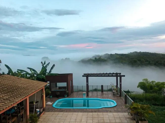 Excelente casa DUPLEX à venda no bairro Santa Rosa, em Barra Mansa!!