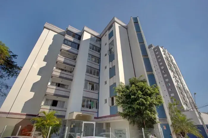 Apartamento com 105 m²  3 quartos sendo um suíte, semimobiliado,  em Centro - Criciúma - S