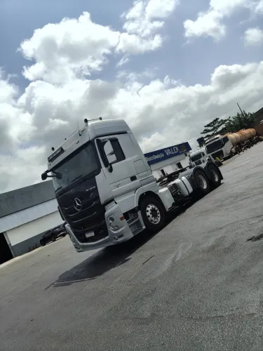 MERCEDES-BENZ ACTROS 2651 S 6x4 e Caminhão munck 2014/2022