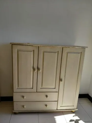Cômoda em Patina bege !!