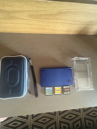 Nintendo DSI Azul + 3 Jogos