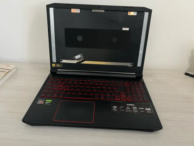 Carcaça nitro 5 Original com teclado e cooler