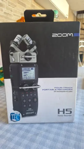 Gravador Digital Zoom H5 - na Caixa + Cartão SD