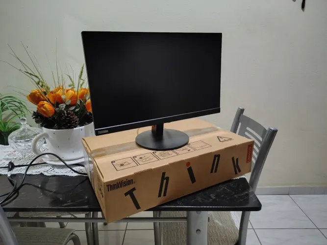 Monitor Lenovo ThinkVision S22e-19 - 21,5" Full HD | 60Hz | HDMI | Completo na caixa