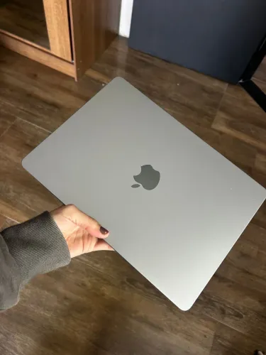 MACBOOK AIR M2 - IMPECÁVEL - 