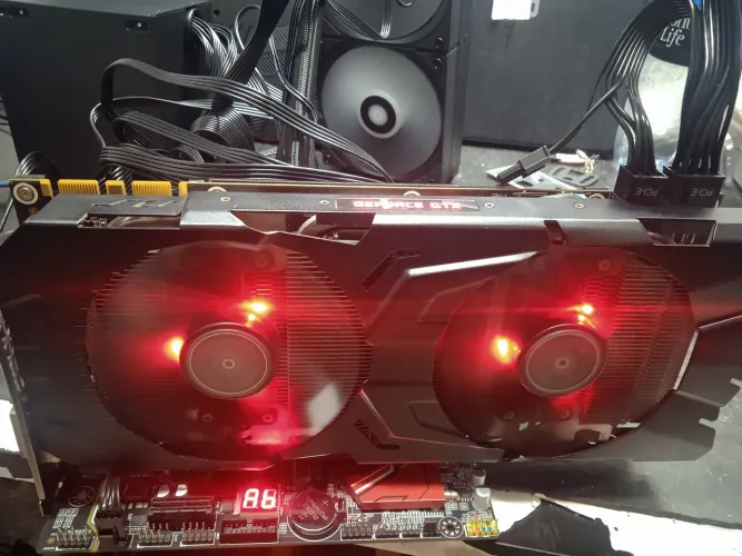 Placa de vídeo Geforfe GTX 8GB