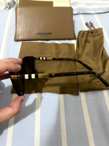 Oculos de sol Burberry