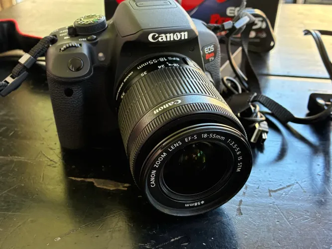 Canon EOS Rebel T5i + Lente 18-55mm IS STM | Excelente Estado