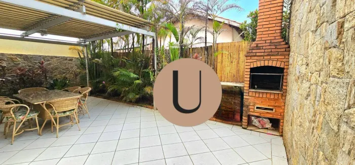 Casa em condominio fechado! 4 dts, 3 vagas, espaço gourmet e lazer ! Morumbi!