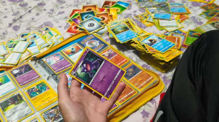 LOTE BULK DE 200 CARTAS POKÉMON - SOMENTE BORDAS AMARELAS/VINTAGE