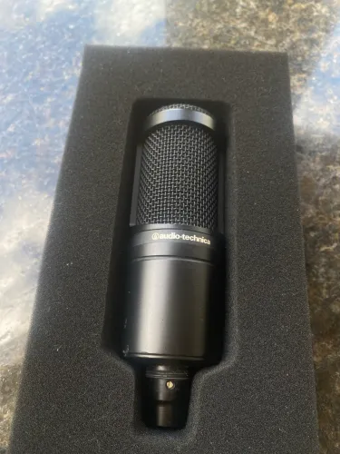 MICROFONE AT2020