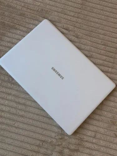 Notebook Samsung Flash F30