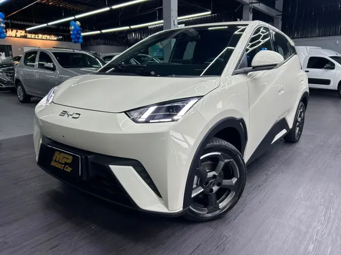 BYD Dolphin EV (Elétrico) 2025
