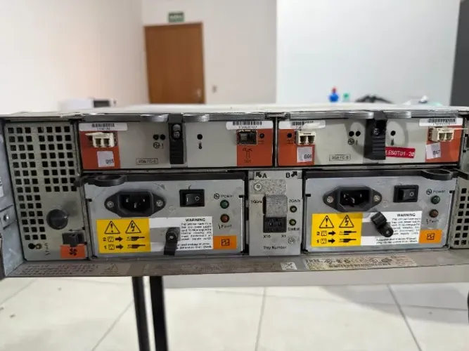Gaveta de Expansão IBM TotalStorage EXP710 | 14 Baias | Fibre Channel 2Gbps | 1740-710