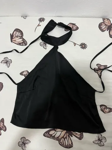 Blusinha costa aberta SHEIN