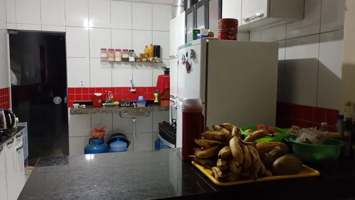 Vende -se uma casa