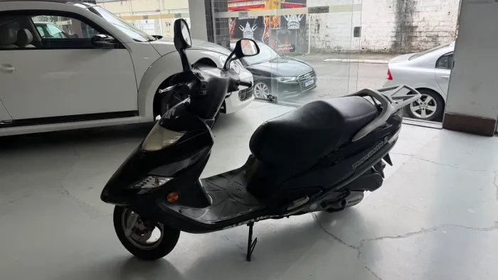 Burgman 125 injetada