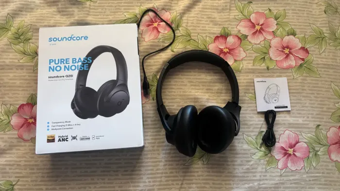 Fone de Ouvido Bluetooth Soundcore Q20i com Cancelamento de Ruído (ANC) 
