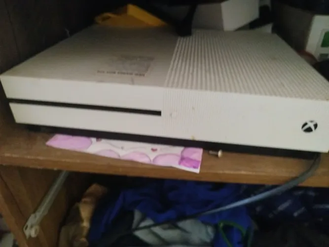 Vendo Xbox One S